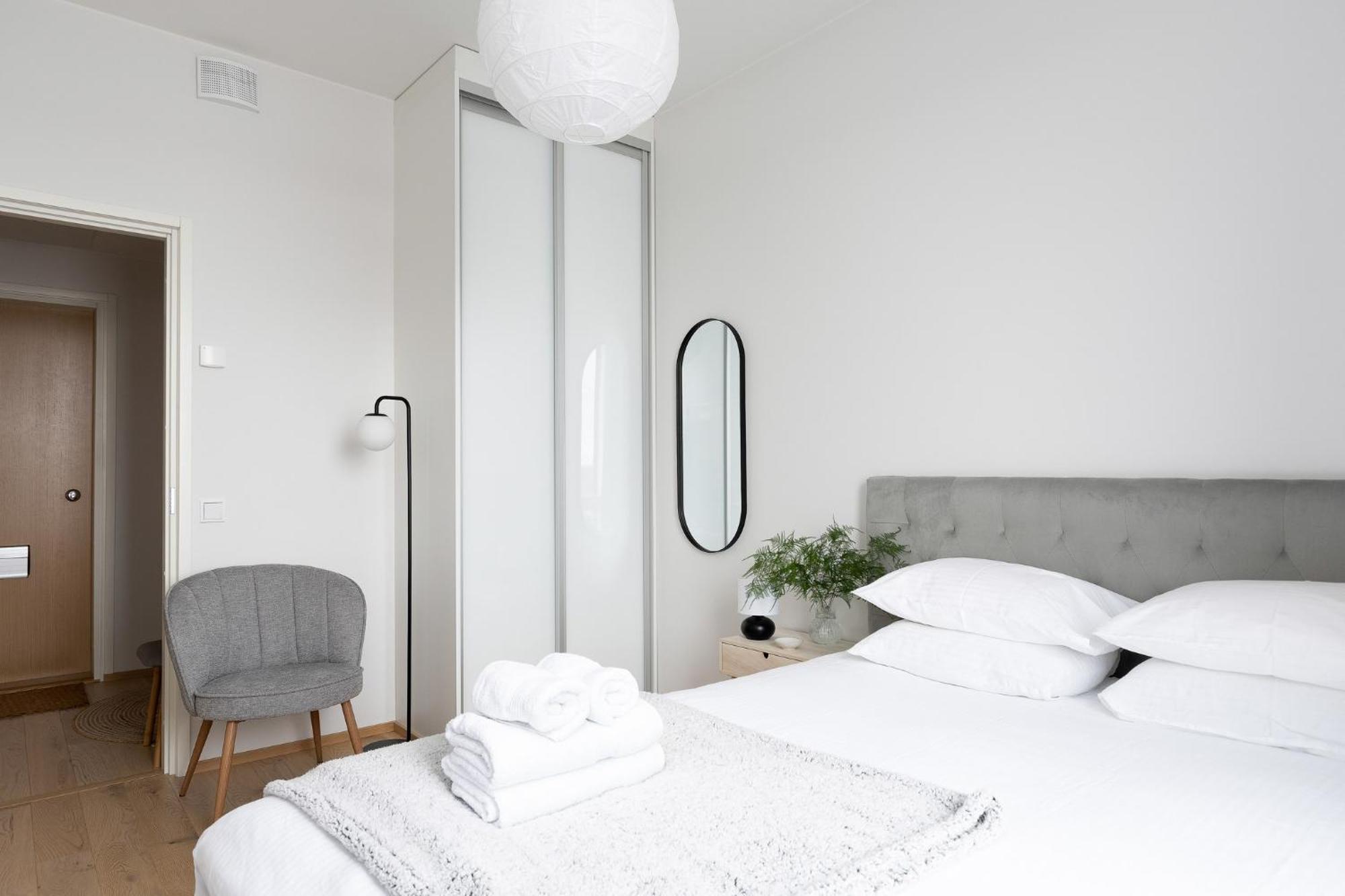 Luxury Penthouse With Stunning Sea Views & Private Sauna Lejlighed